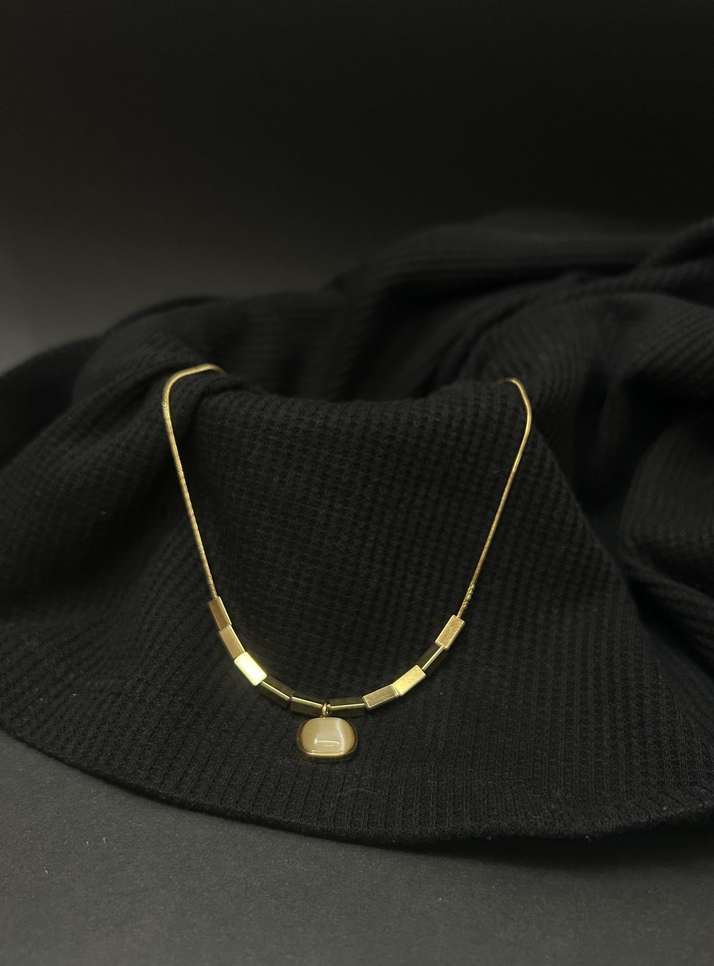 Delicate Devotion Chain