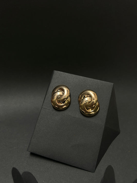 Timeless Twist Earing