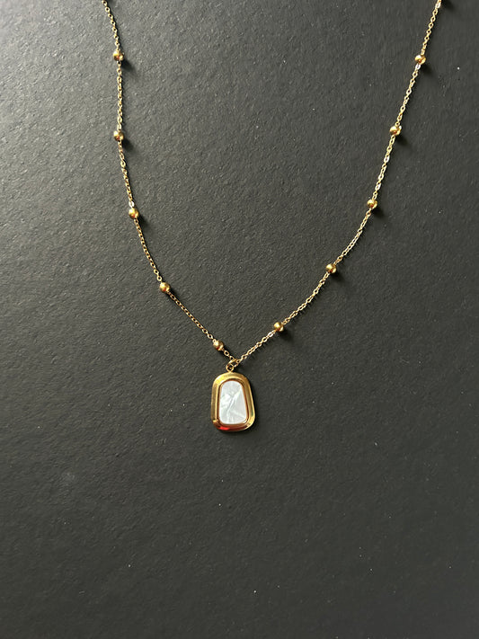 Ball chain with mother pearl pendant